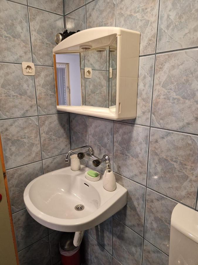 Apartment Misic 利缇纳 外观 照片